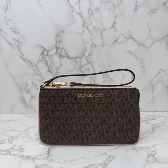 Michael Kors JST Large Top Zip Wristlet - Picture 2 of 8